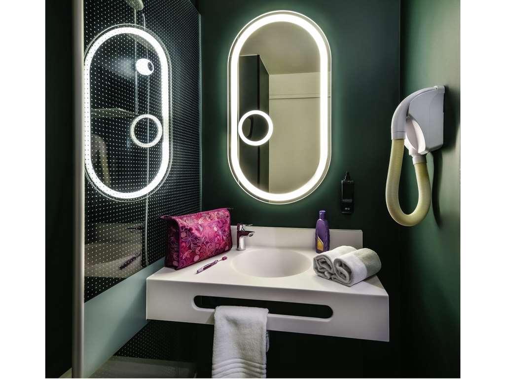 ホテル Ibis Saint Rambert D'Albon 部屋 写真