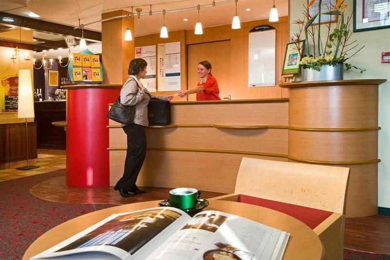 ホテル Ibis Saint Rambert D'Albon エクステリア 写真