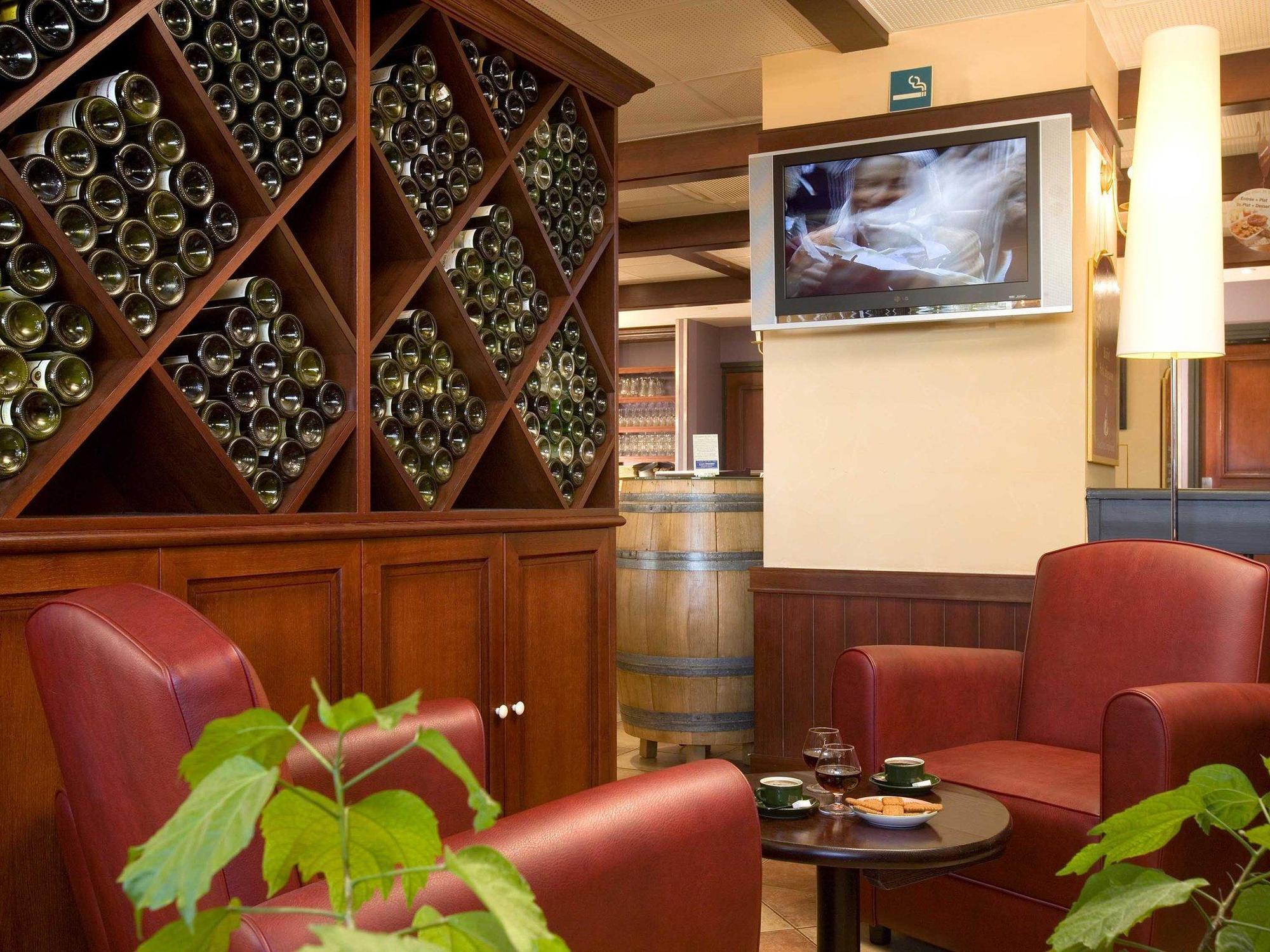 ホテル Ibis Saint Rambert D'Albon エクステリア 写真